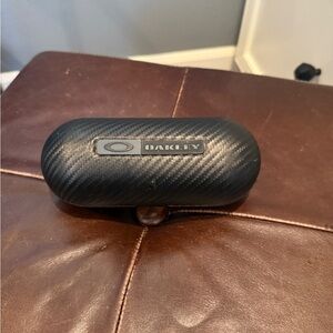 Oakley carbon fiber clamshell sunglasses case